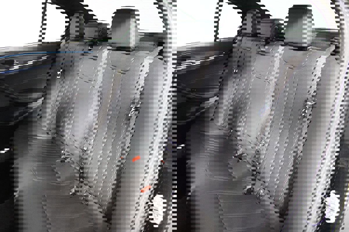 Used 2023 BMW 530e w/ M Sport Package image 25