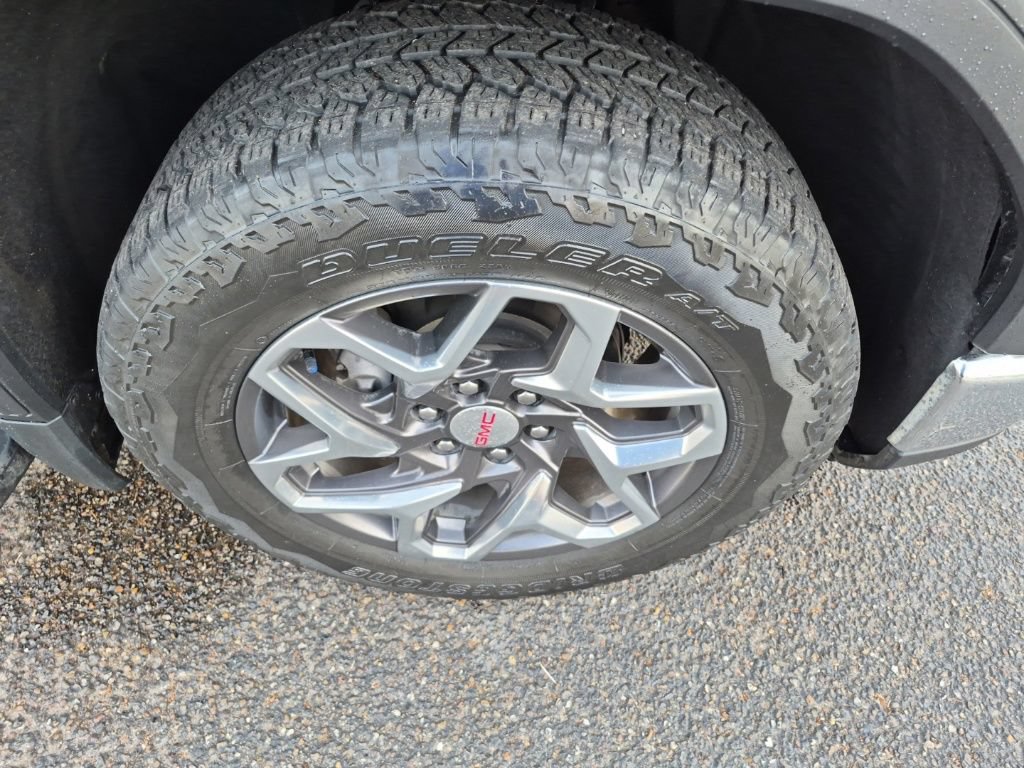 Used 2024 GMC Sierra 1500 SLT AWD/4WD image 24