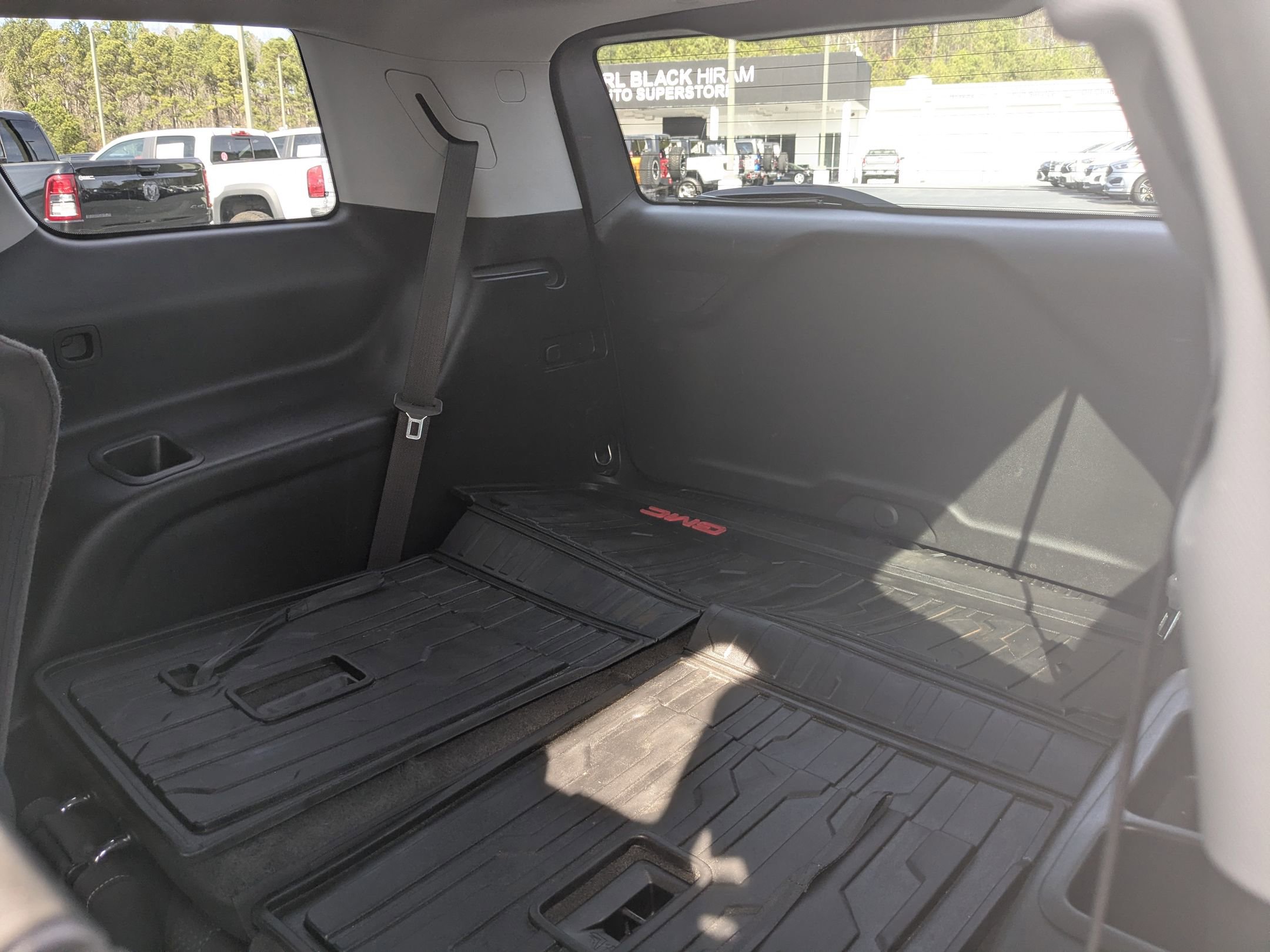 Used 2021 GMC Acadia SLE w/ Elevation Edition image 24