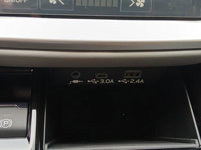 Used 2025 Subaru Outback Premium image 14