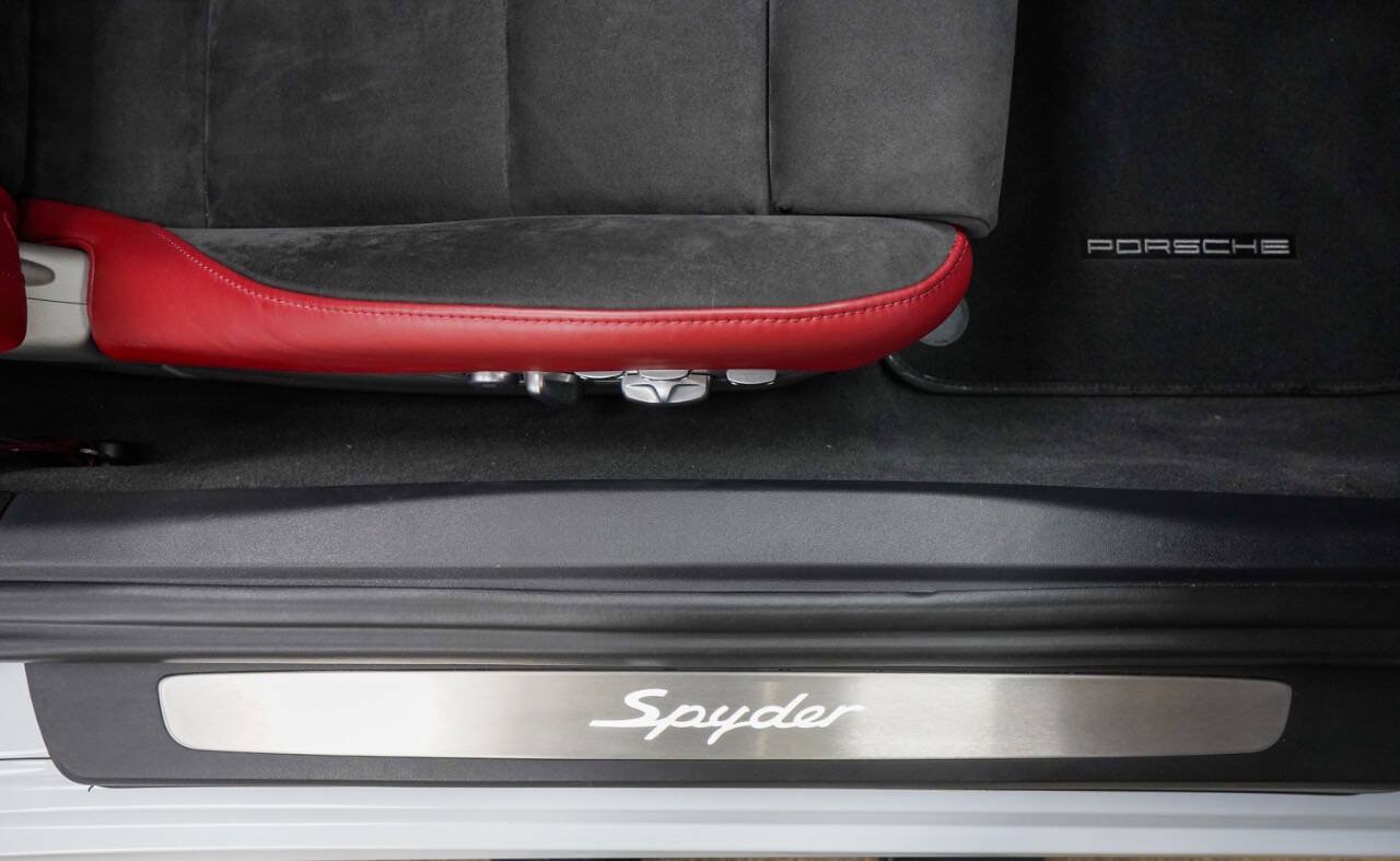 Used 2020 Porsche 718 Boxster Spyder RWD image 72