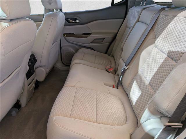 Used 2017 GMC Acadia SLE image 17