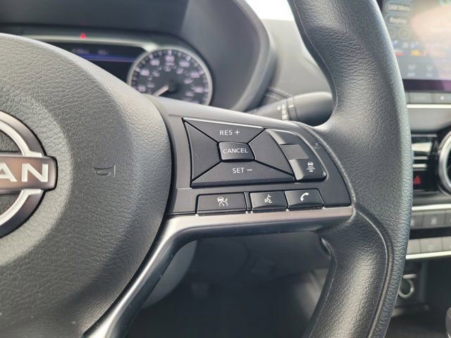 Used 2025 Nissan Sentra SV image 25