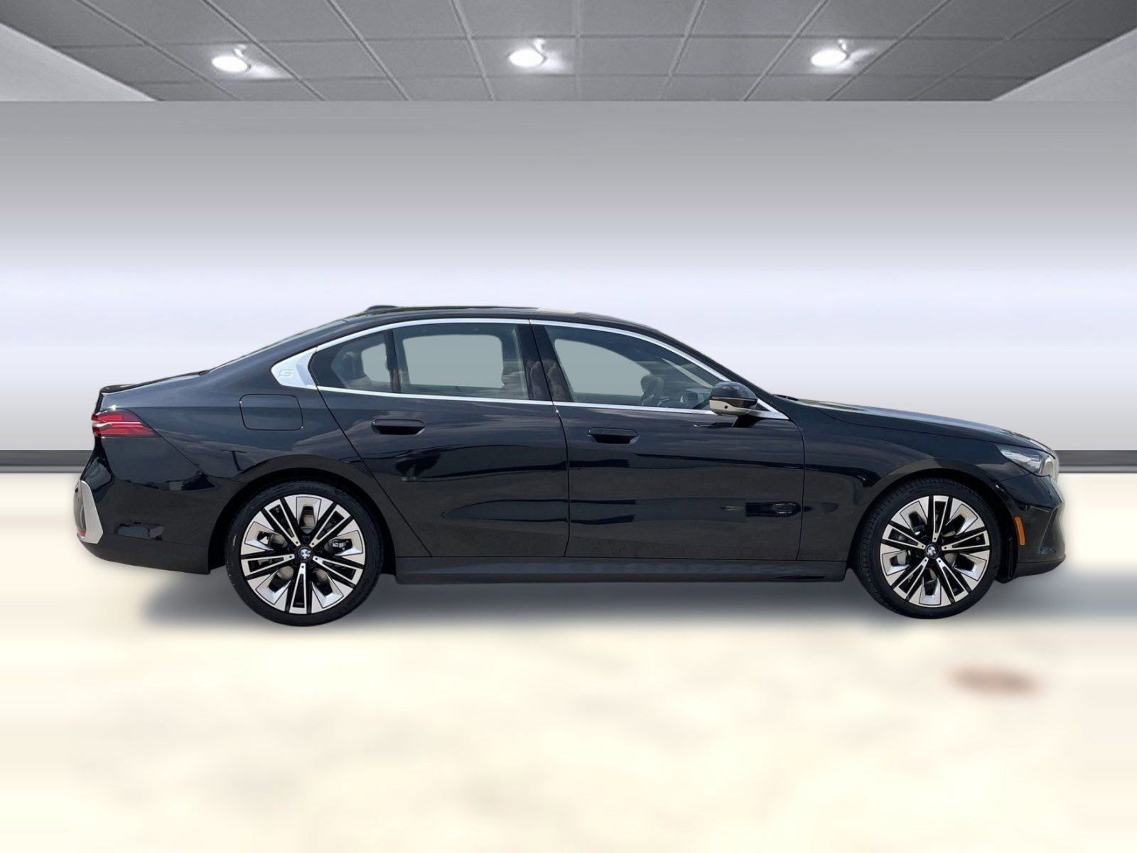 Used 2026 BMW 530i w/ Executive Package image 8