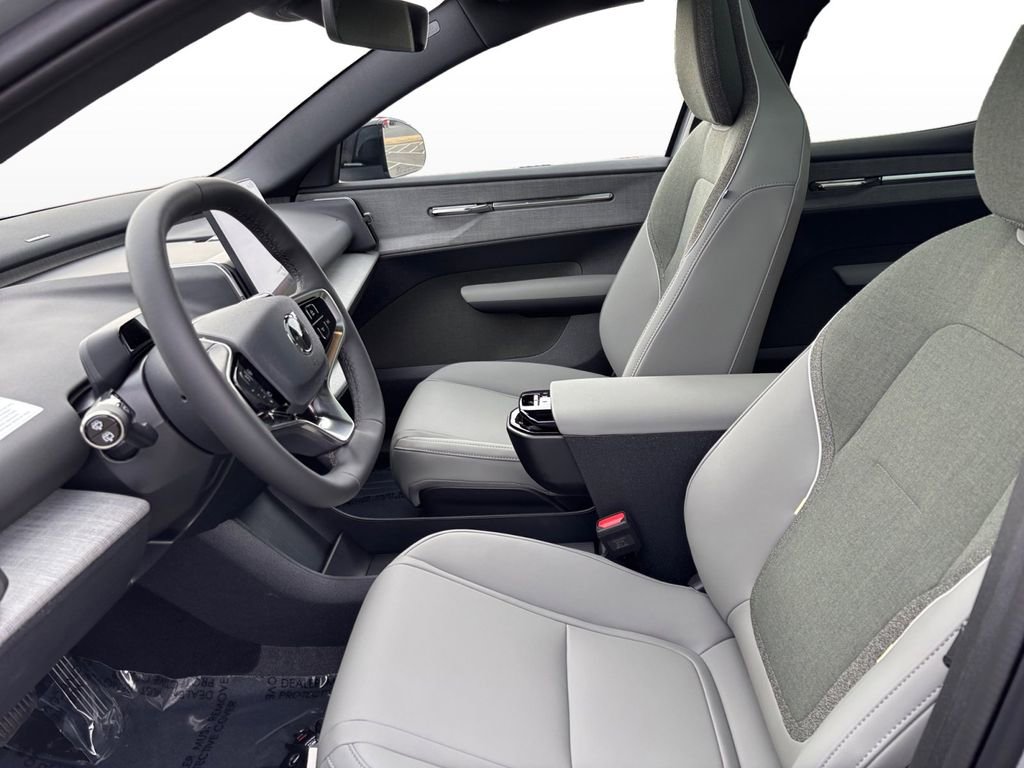 New 2026 Volvo EX30 Cross Country Ultra image 13
