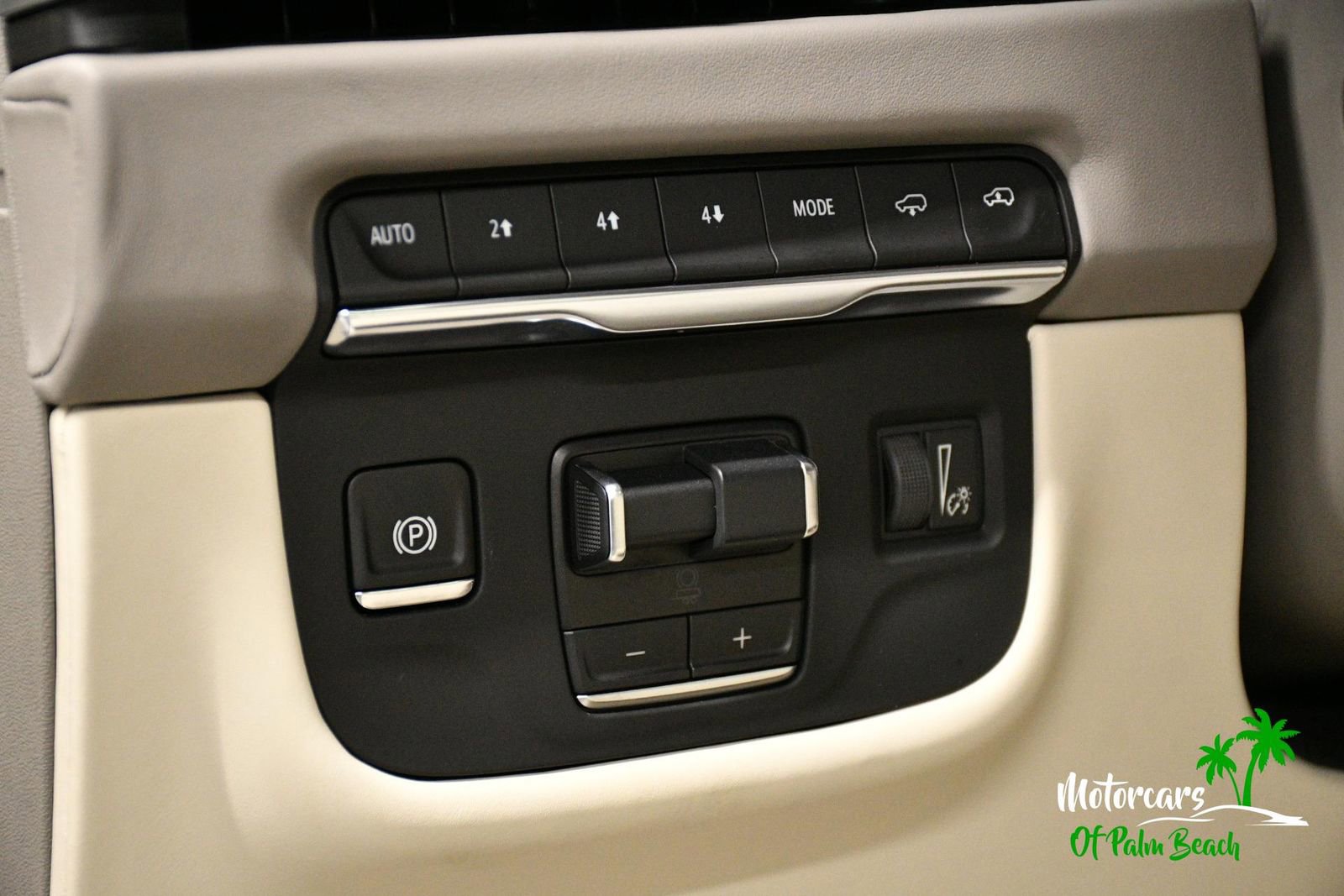 Used 2025 Cadillac Escalade Sport Platinum AWD/4WD image 34
