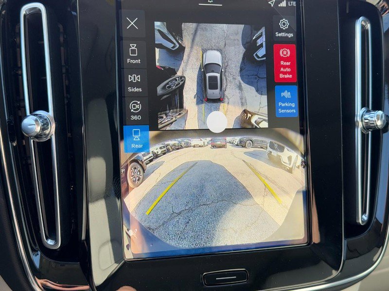 New 2026 Volvo XC40 B4 Plus w/ Climate Package image 14