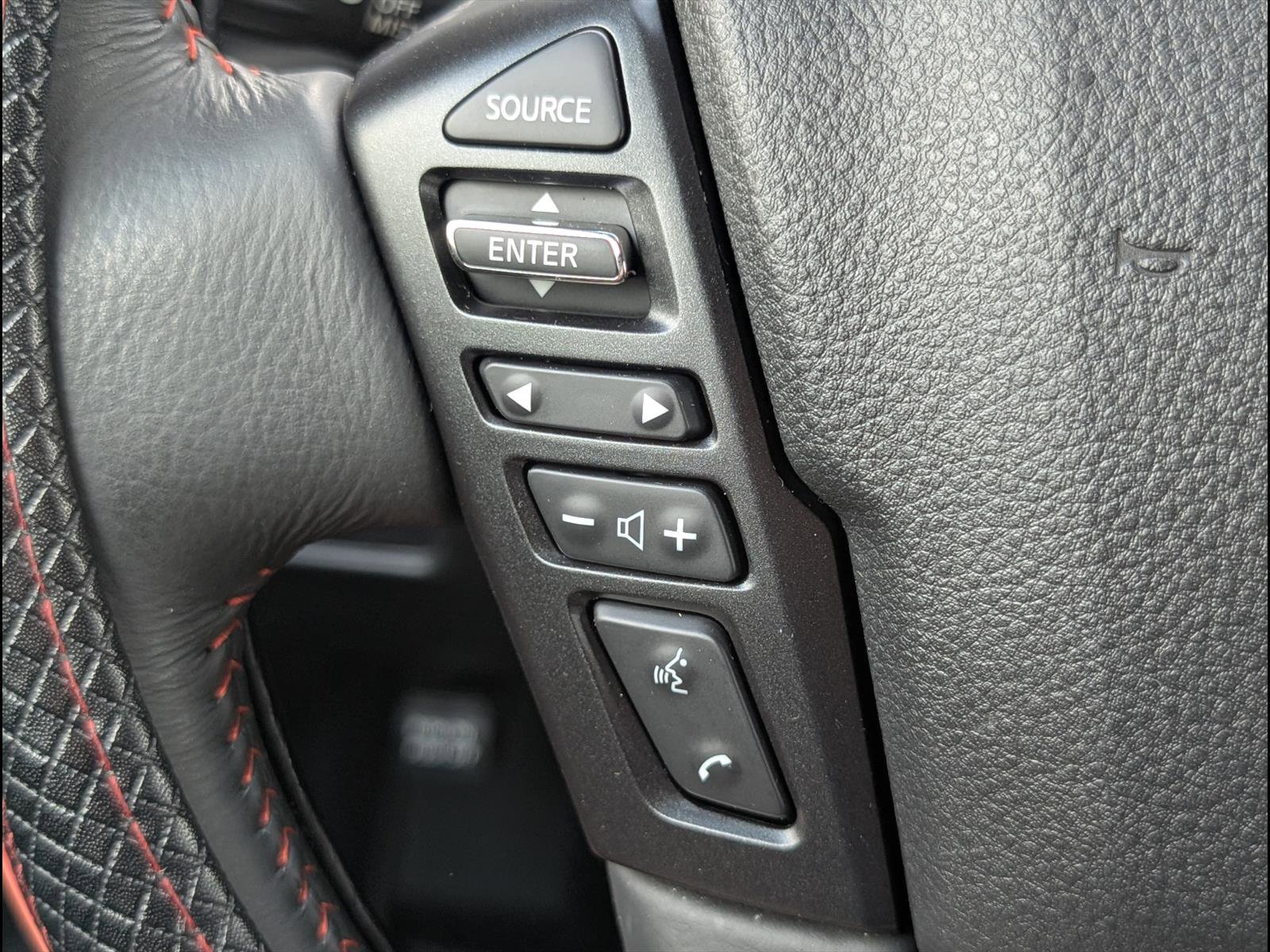 Used 2024 Nissan Titan PRO-4X w/ Off Road Protection Package AWD/4WD image 19