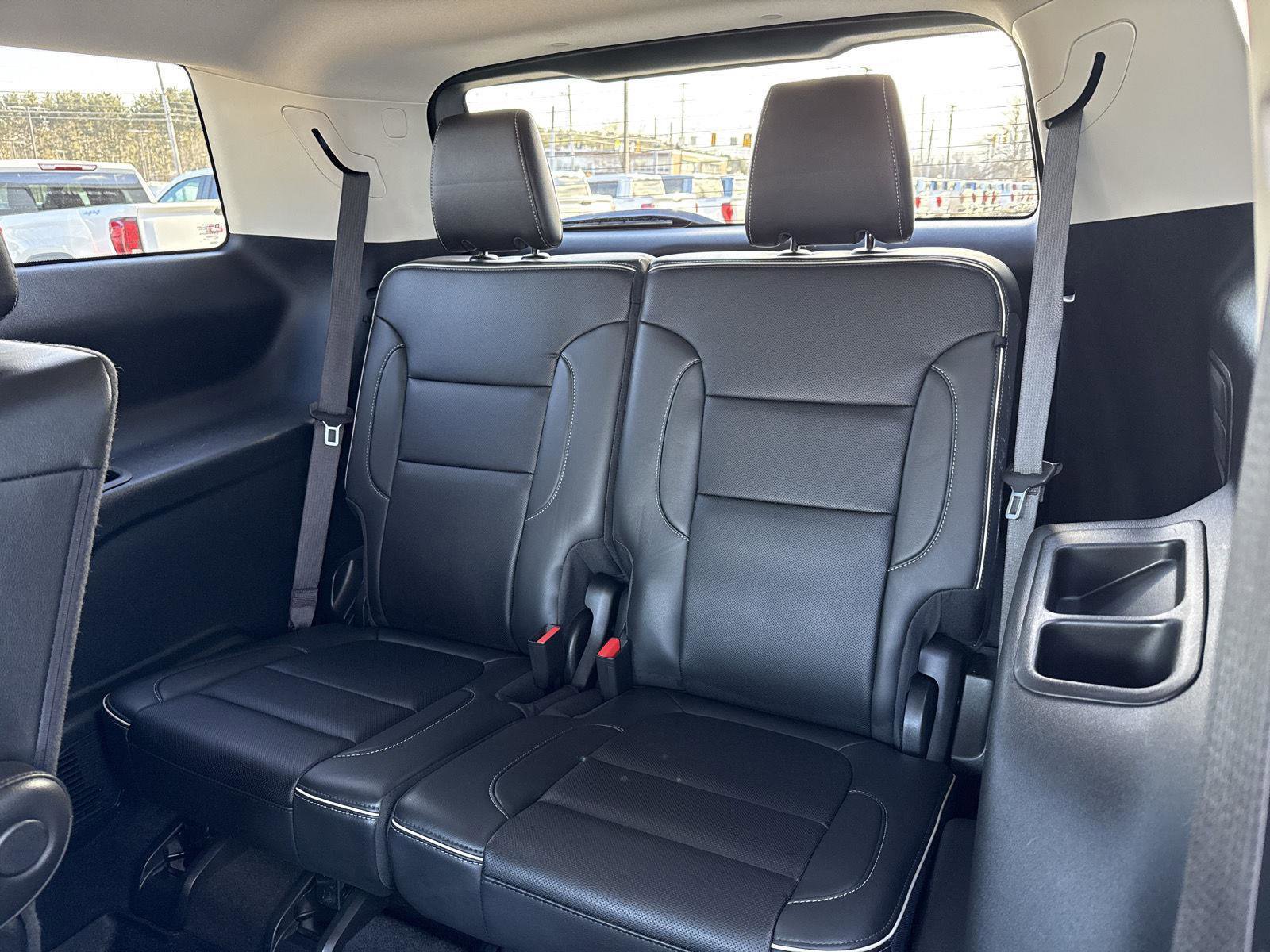 Used 2023 GMC Acadia Denali w/ Denali Technology Package image 13