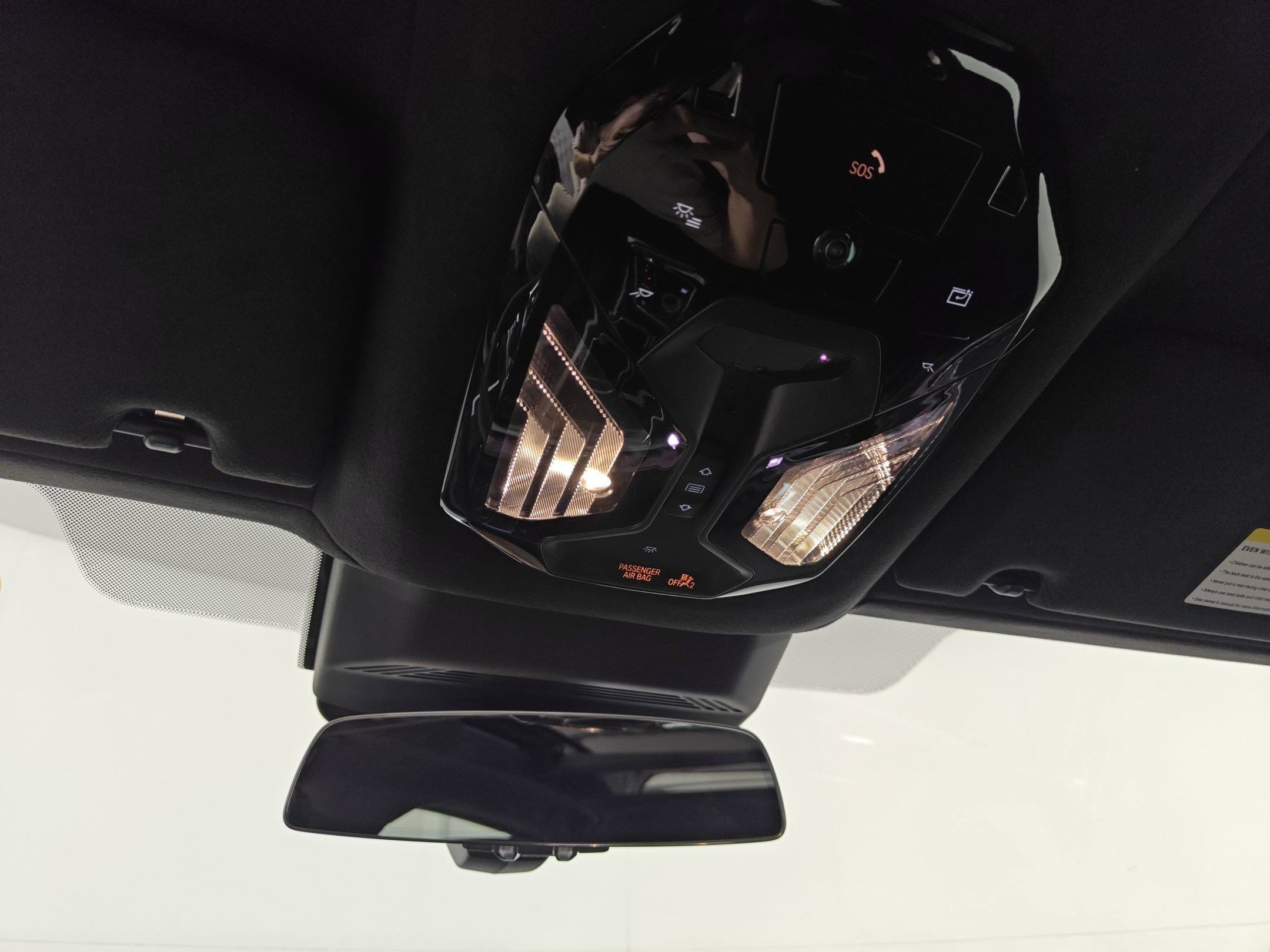 Used 2025 BMW 740i w/ Executive Package image 18