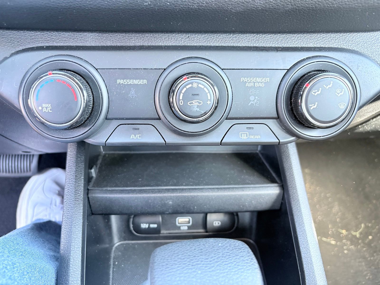 Used 2024 Kia Forte LXS image 19