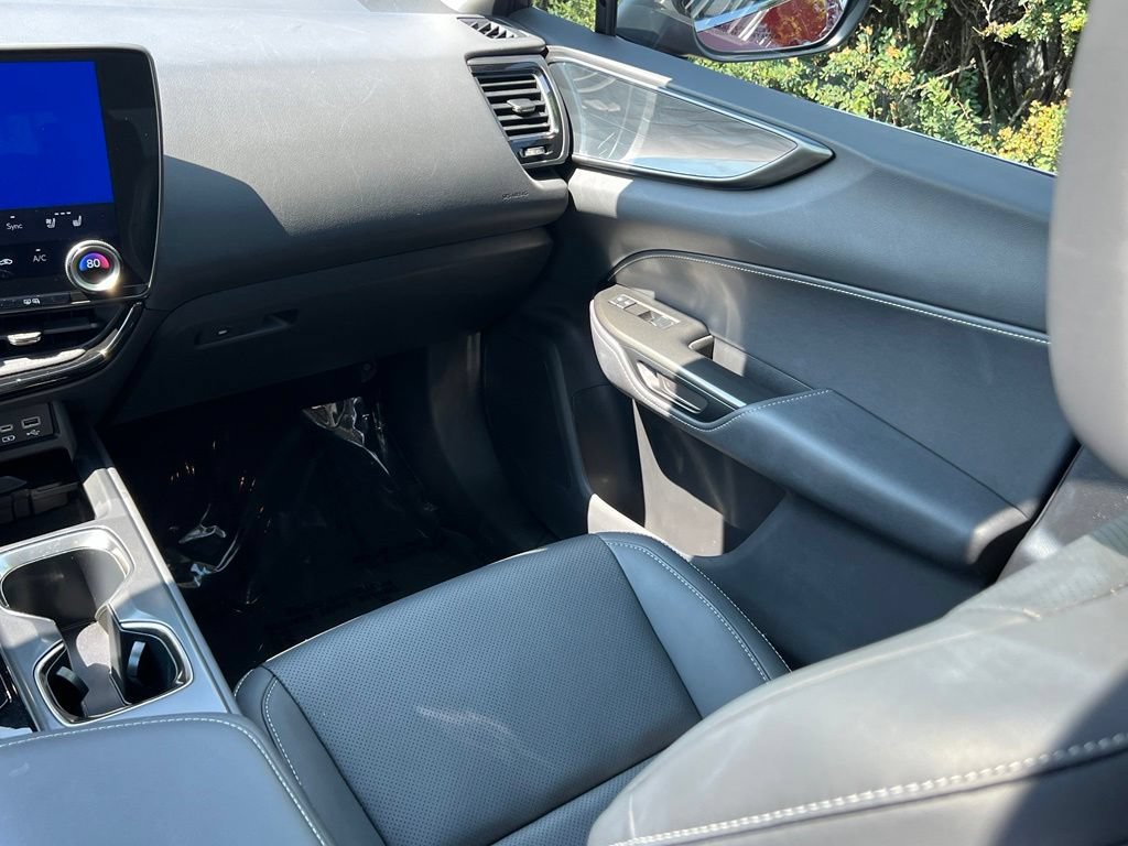 Used 2023 Lexus NX 350h AWD w/ Towing Package (2000 Lbs) image 19
