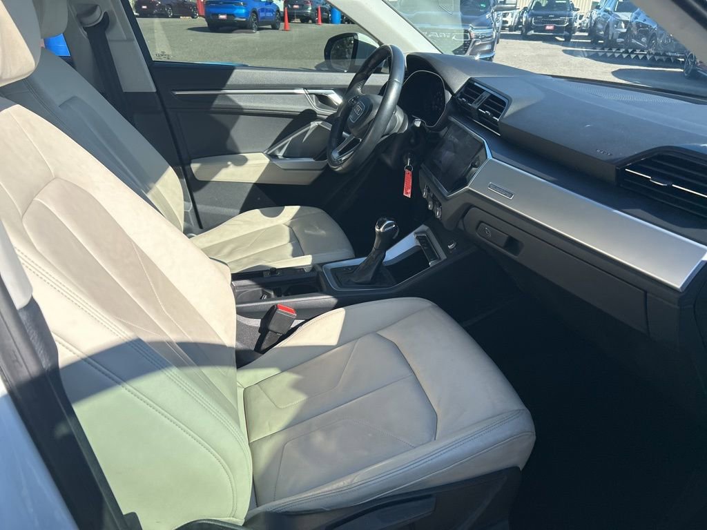 Used 2020 Audi Q3 2.0T Premium image 30