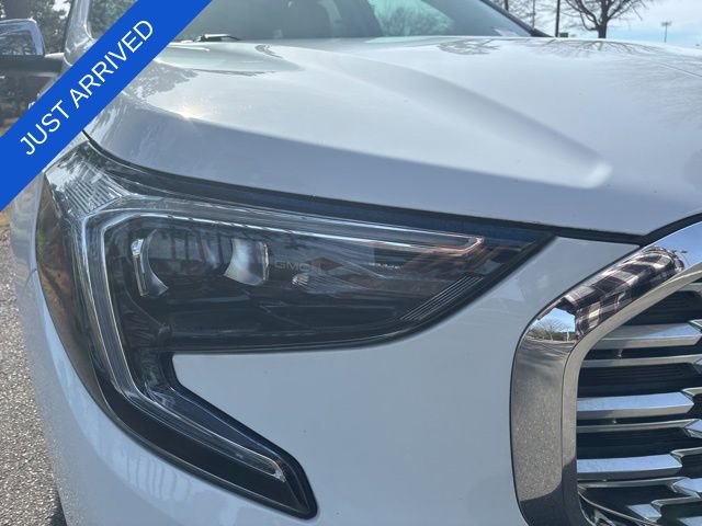 Used 2020 GMC Terrain Denali w/ Denali Premium Package FWD image 9