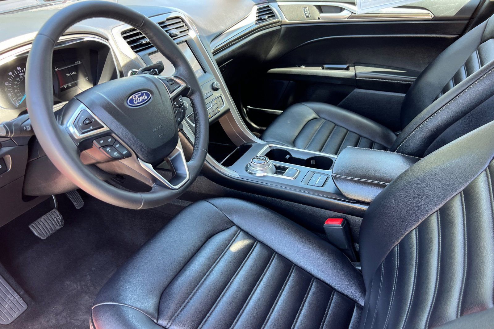 Certified 2020 Ford Fusion SEL FWD image 11
