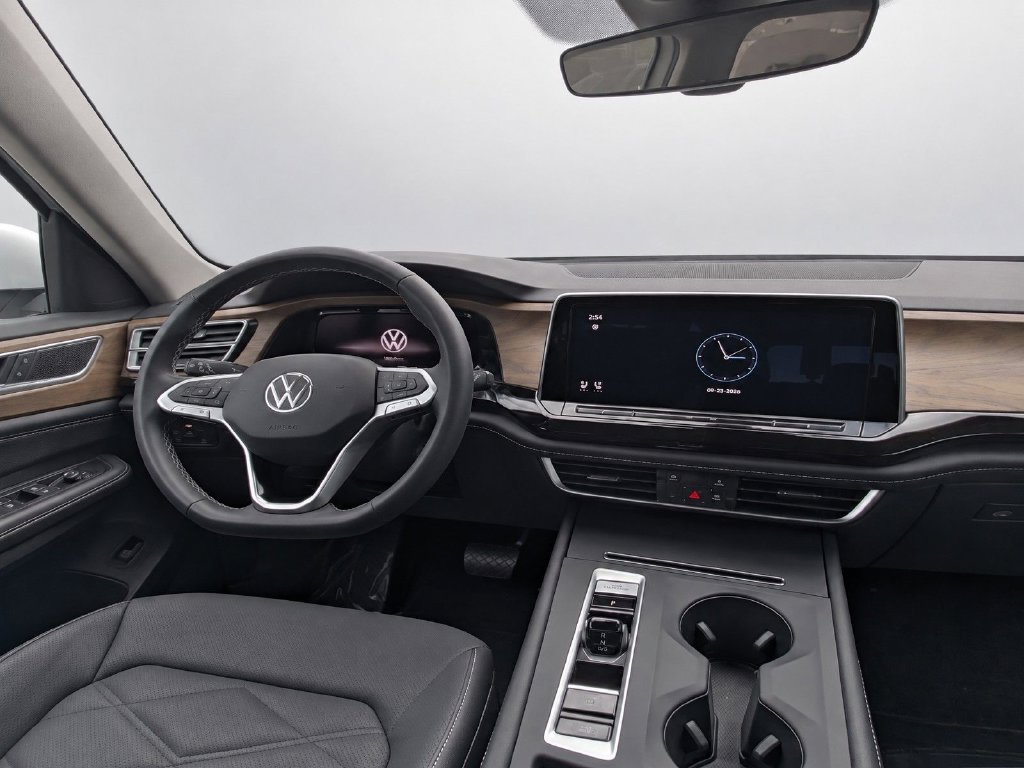Used 2024 Volkswagen Atlas SE AWD/4WD image 34