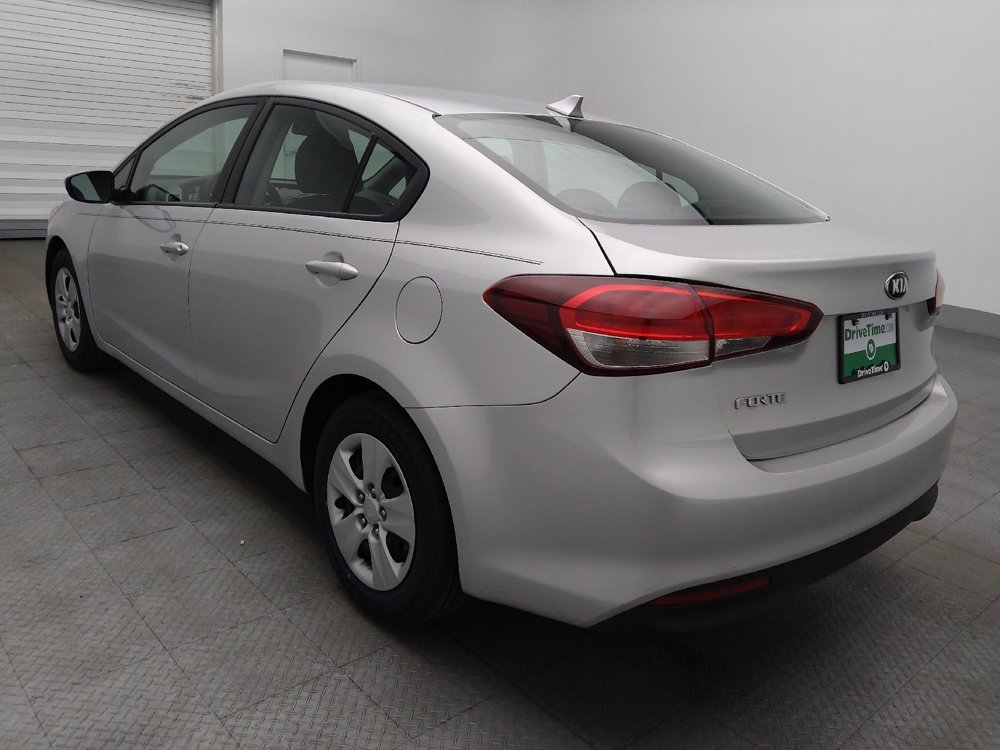 Used 2017 Kia Forte LX FWD image 5