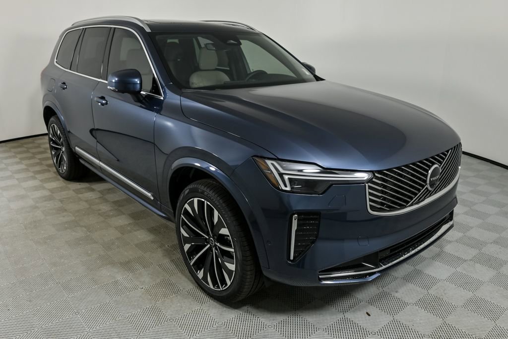 Used 2026 Volvo XC90 B6 Plus w/ Protection Package Premier image 28