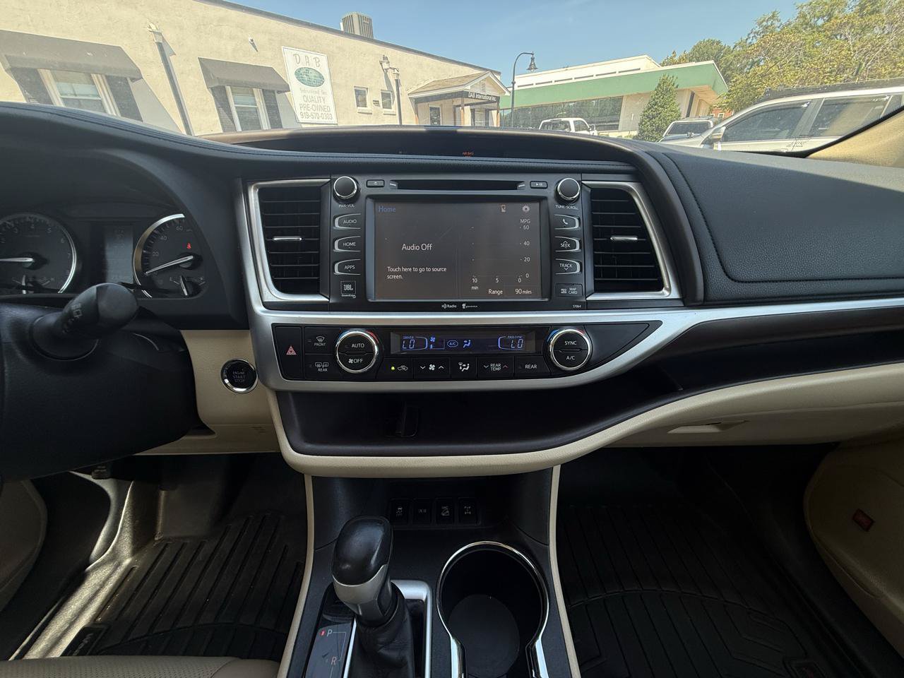 Used 2015 Toyota Highlander Limited AWD/4WD image 23