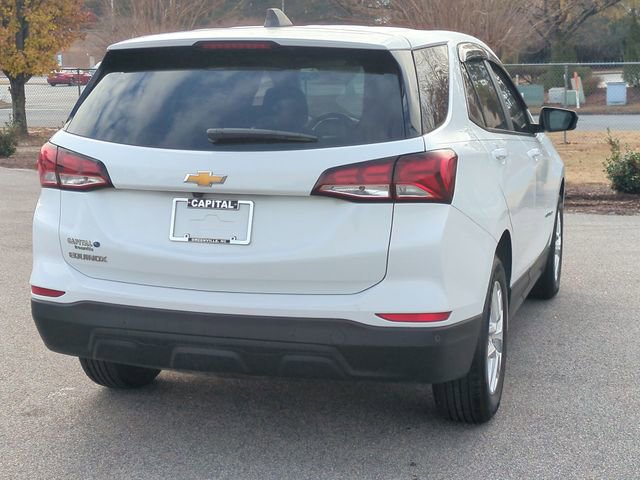 Used 2022 Chevrolet Equinox LS w/ LS Convenience Package image 3