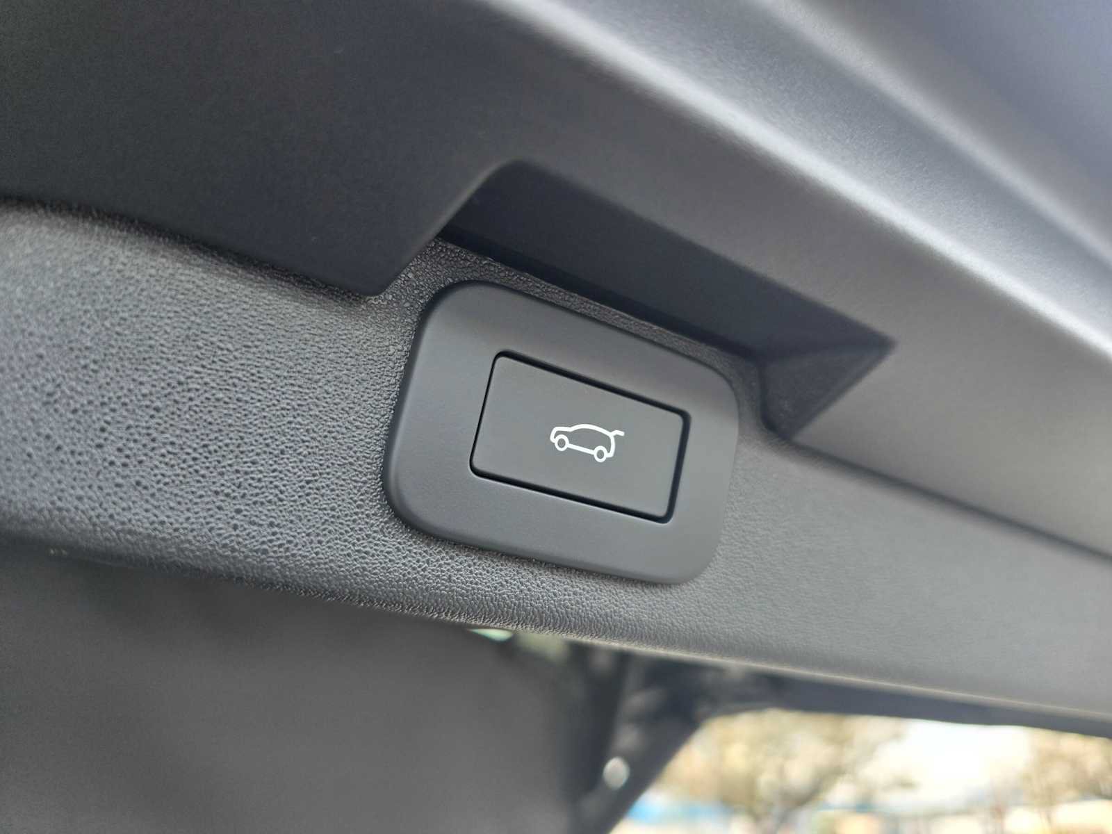 New 2026 Land Rover Discovery Limited Edition AWD/4WD image 19