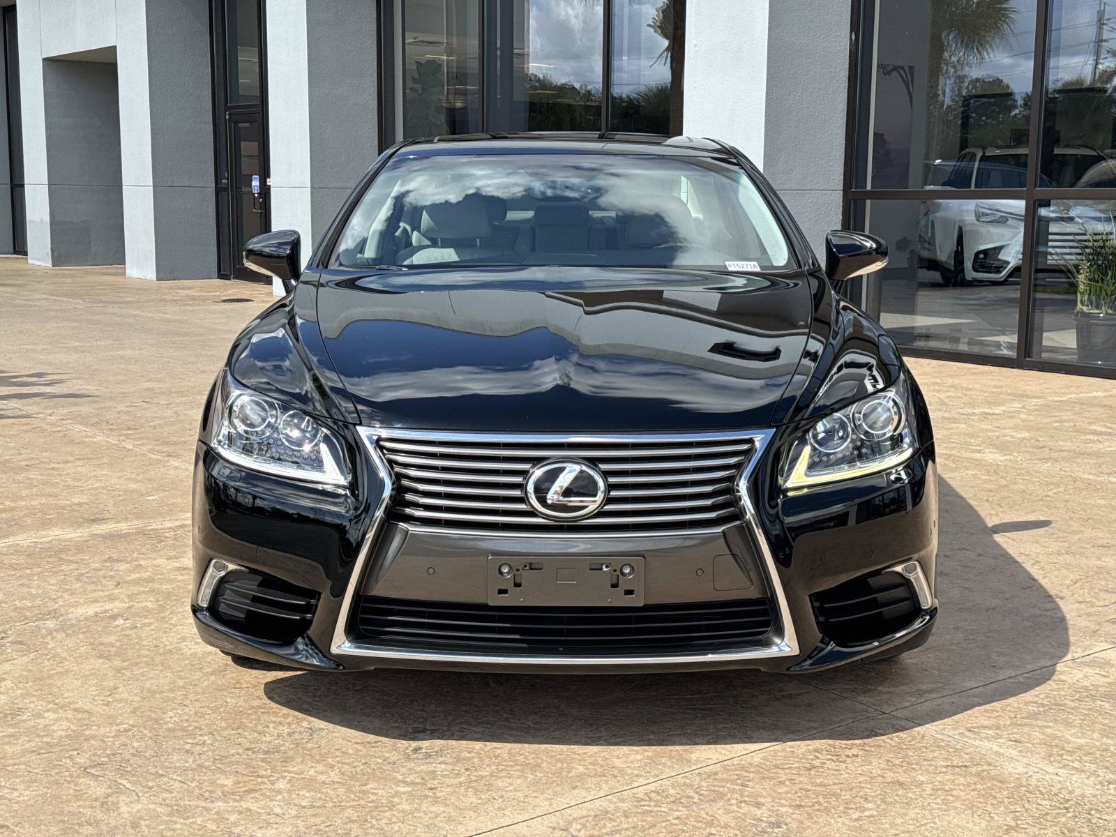 Used 2016 Lexus LS 460 AWD w/ Comfort Package image 8