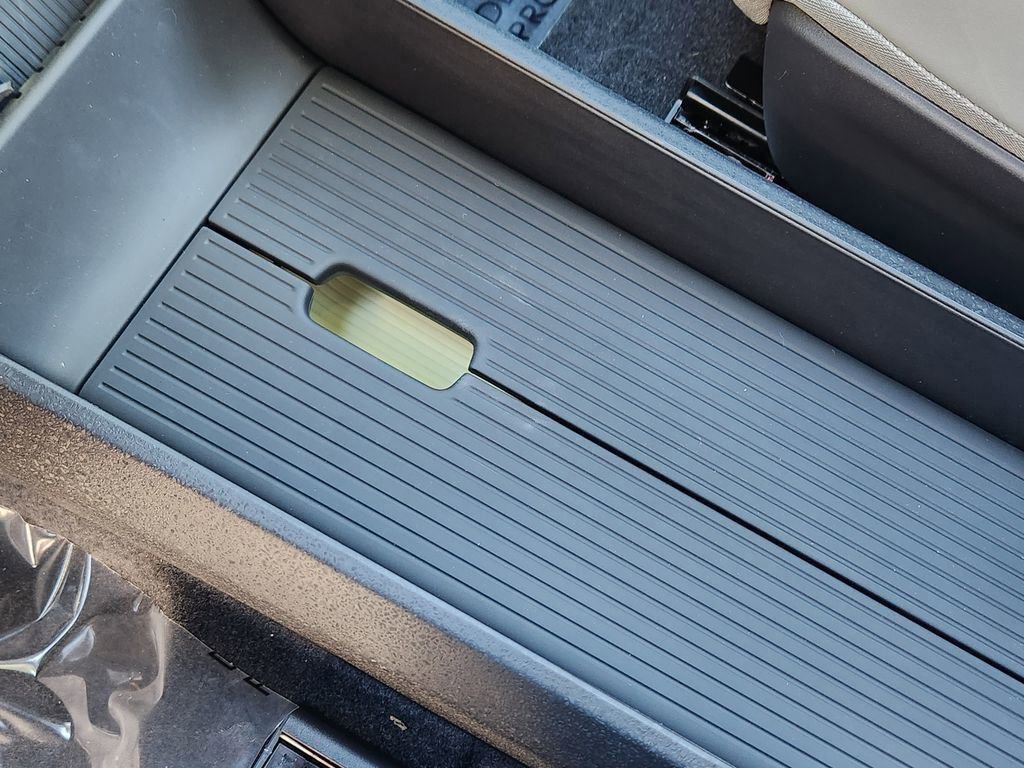 New 2026 Volvo EX30 Cross Country Ultra image 17