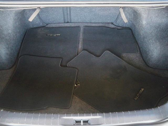 Used 2014 Nissan Altima 2.5 SL w/ Moonroof Package image 17