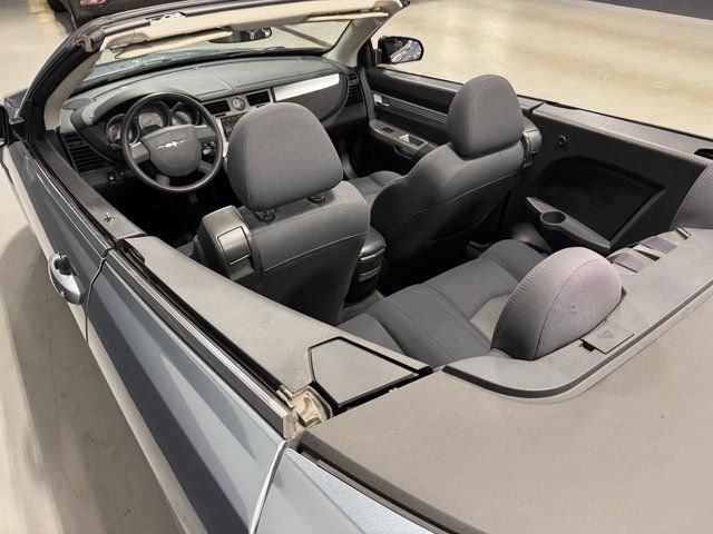 Used 2009 Chrysler Sebring Touring FWD image 21