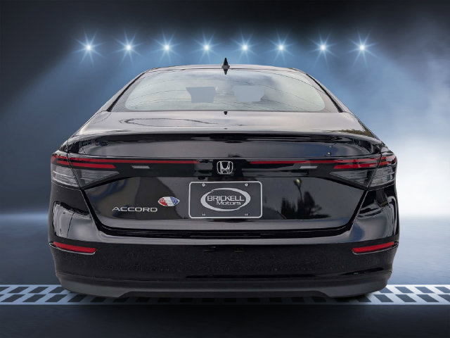 Used 2025 Honda Accord SE image 4
