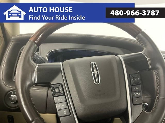 Used 2015 Lincoln Navigator 4WD w/ Equipment Group 101A Reserve image 27