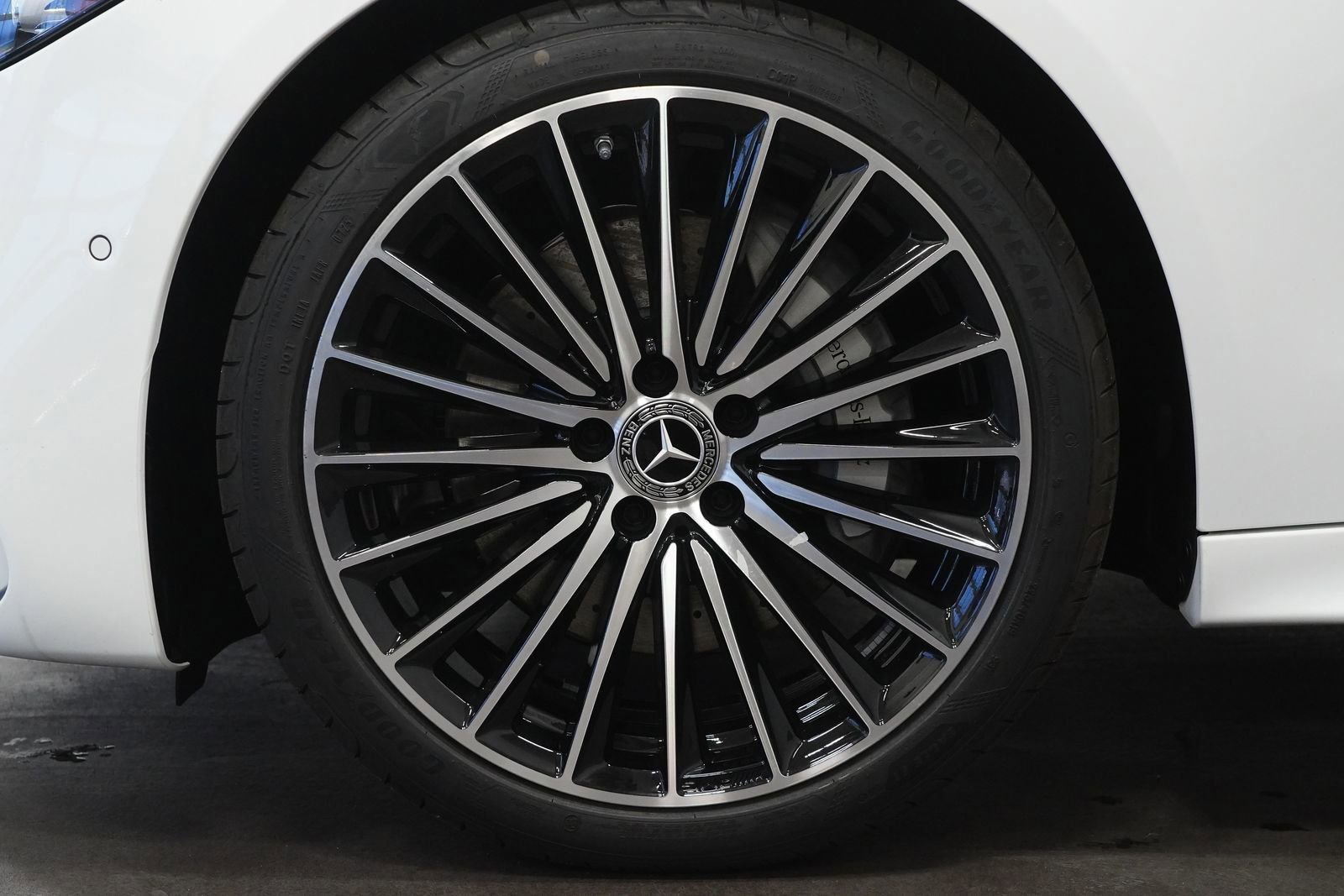 New 2026 Mercedes-Benz C 300 4MATIC Sedan image 13