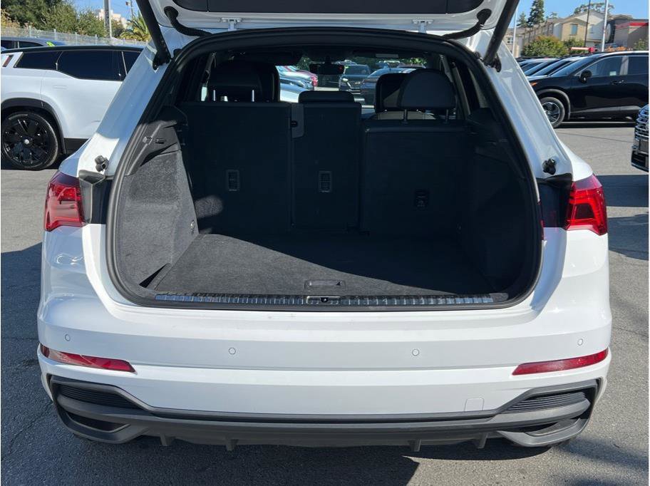 Used 2023 Audi Q3 2.0T Premium image 5