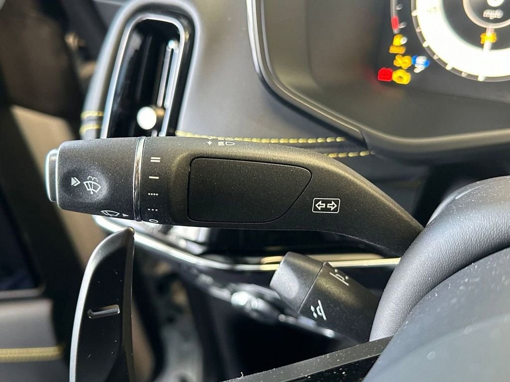 New 2026 Aston Martin DBX 707 image 24