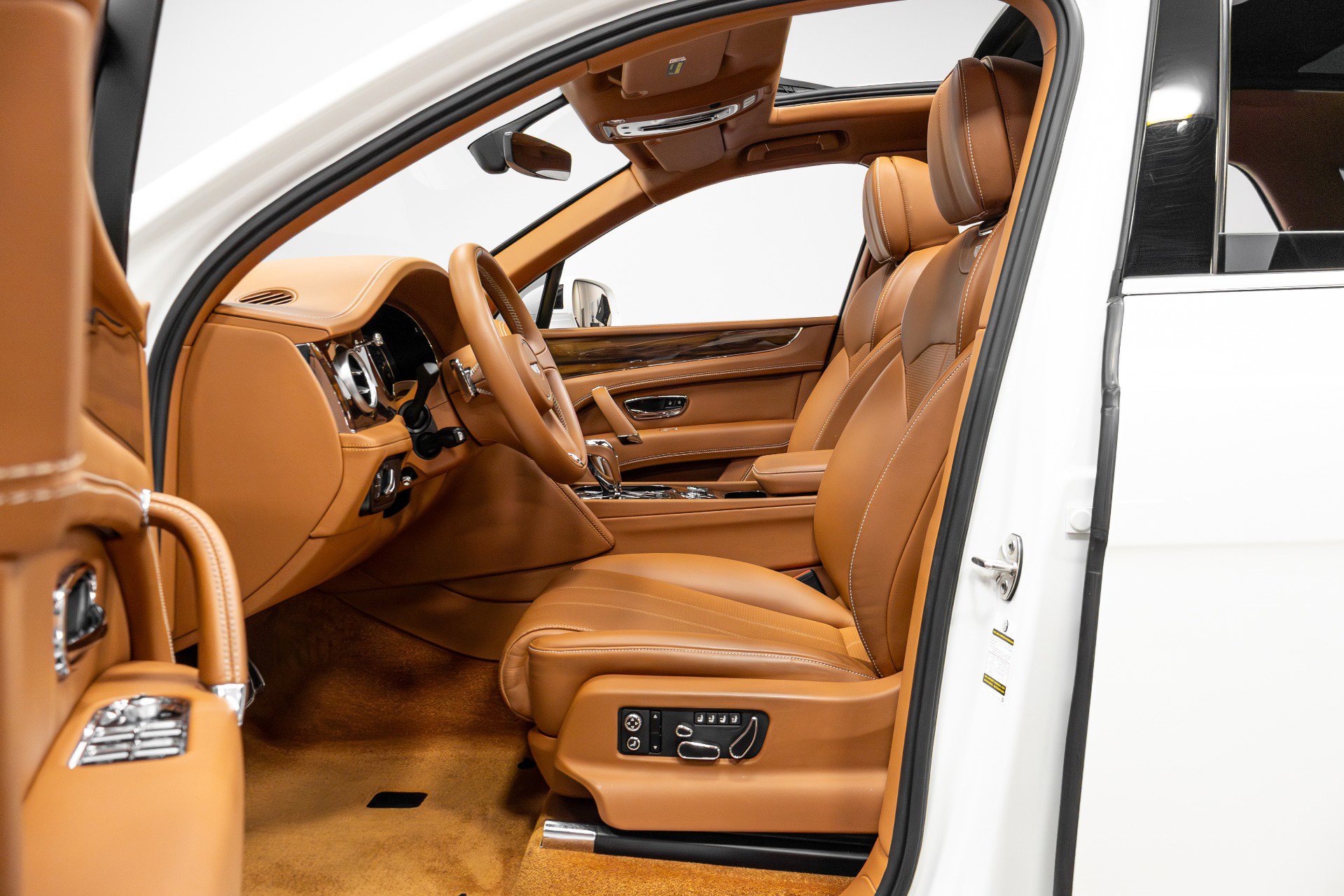 Used 2019 Bentley Bentayga image 5