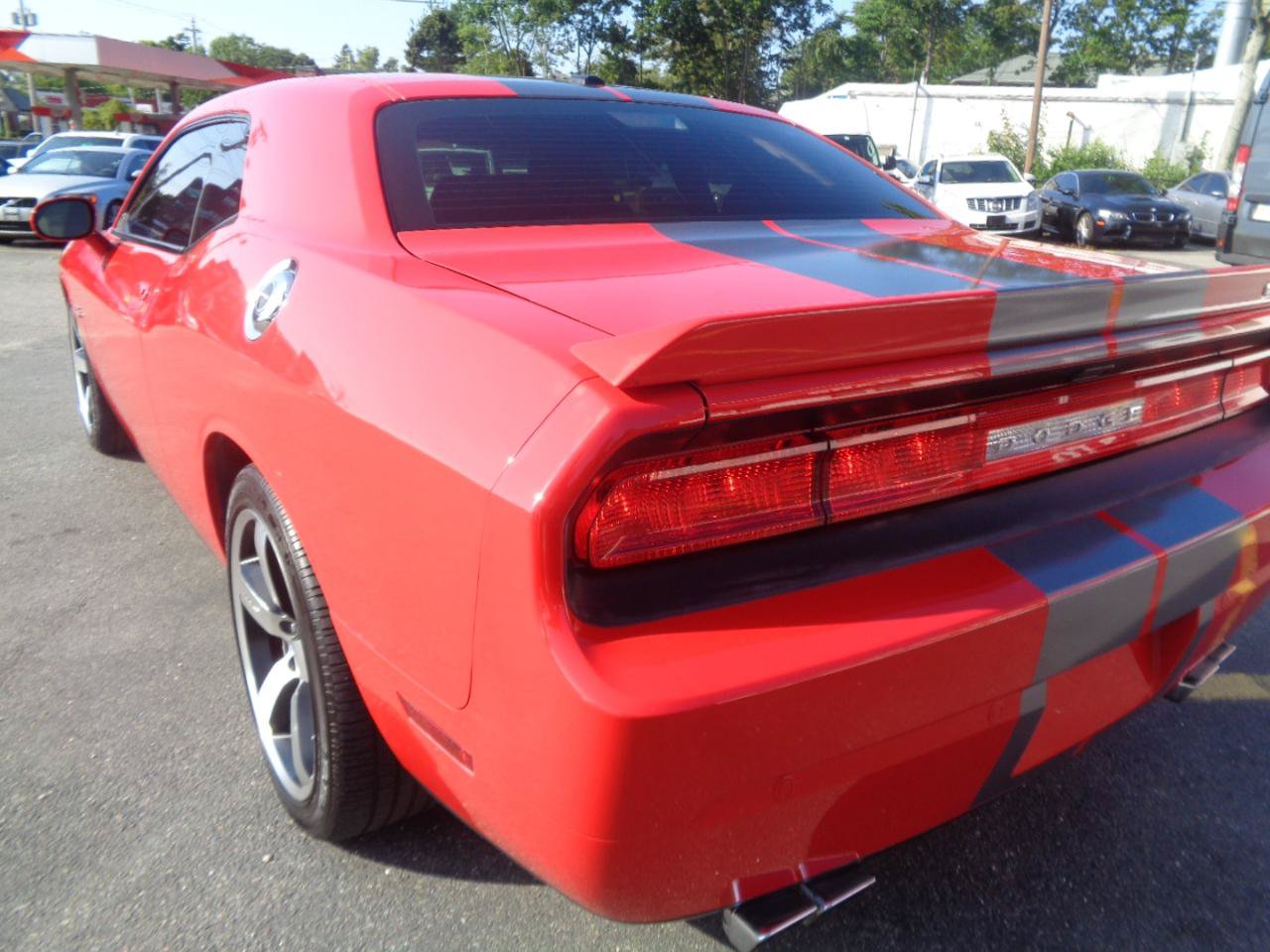 Used 2014 Dodge Challenger SRT8 RWD image 18