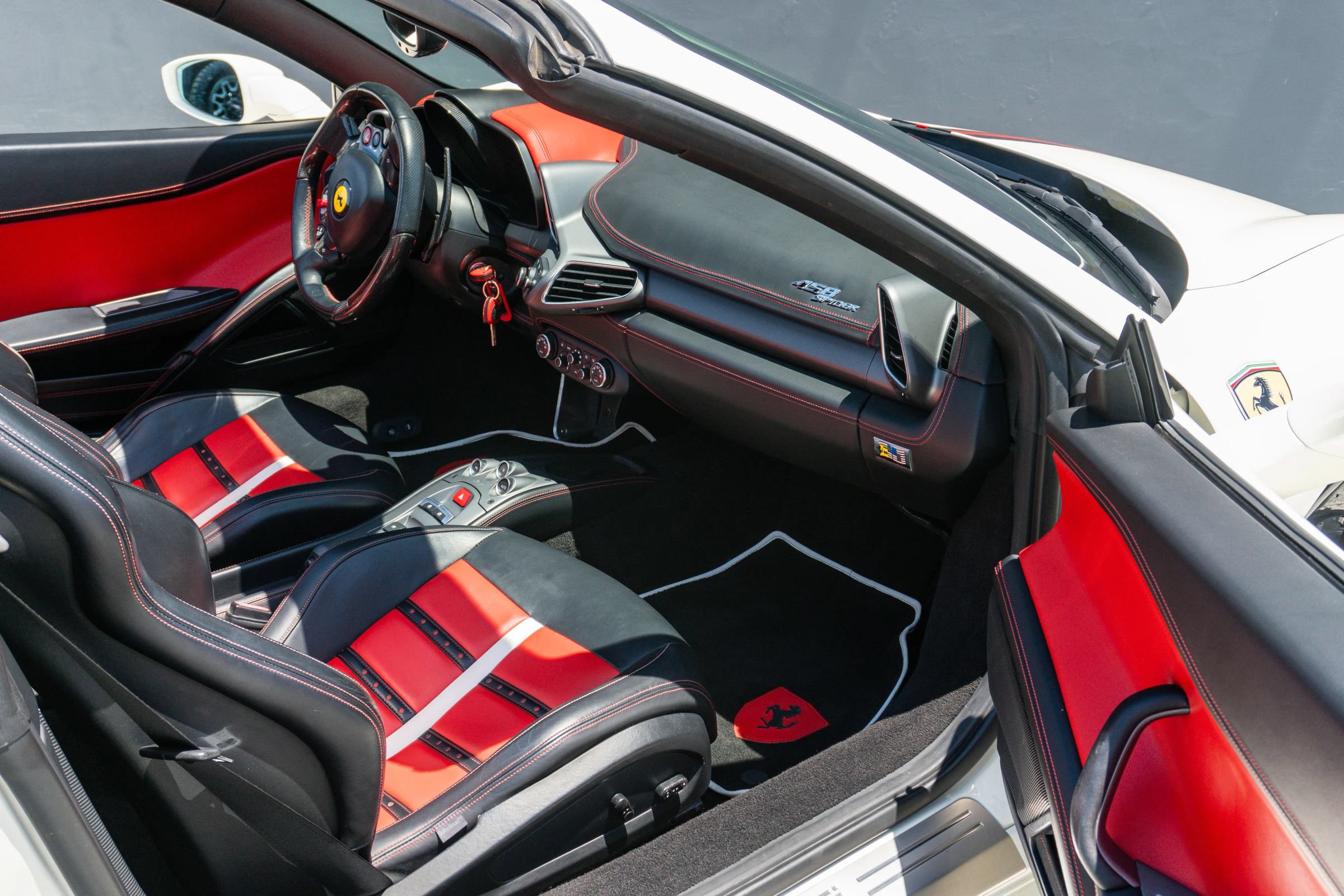 Used 2014 Ferrari 458 Spider RWD image 15
