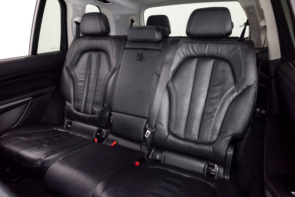 Used 2019 BMW X7 xDrive40i w/ Premium Package image 32