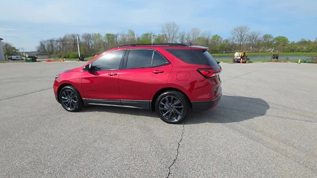 Used 2022 Chevrolet Equinox RS w/ Infotainment Package image 5