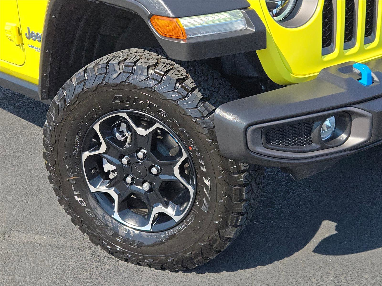 Used 2022 Jeep Wrangler Unlimited Rubicon 4xe w/ Safety Group image 3