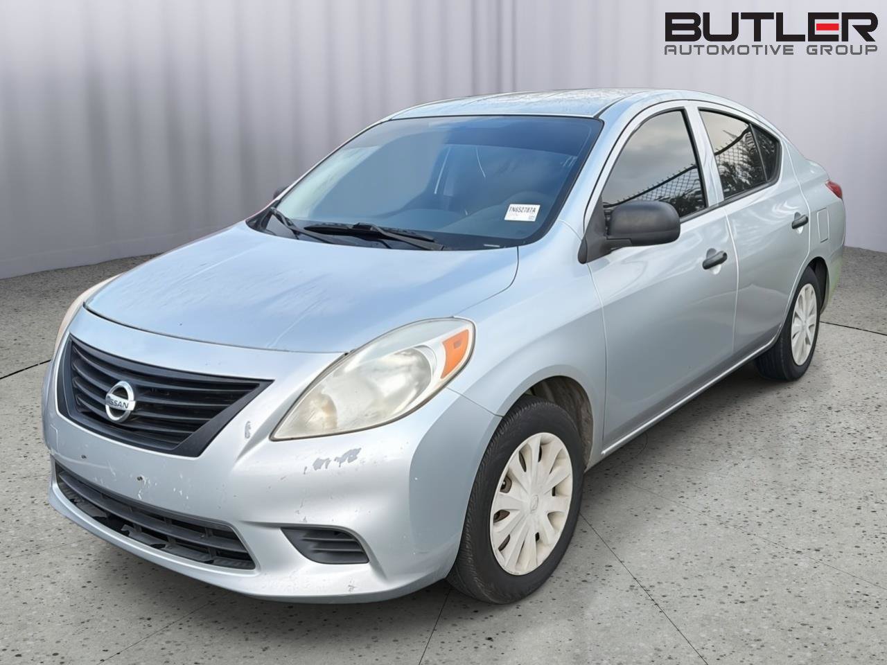 Used 2014 Nissan Versa S FWD image 1