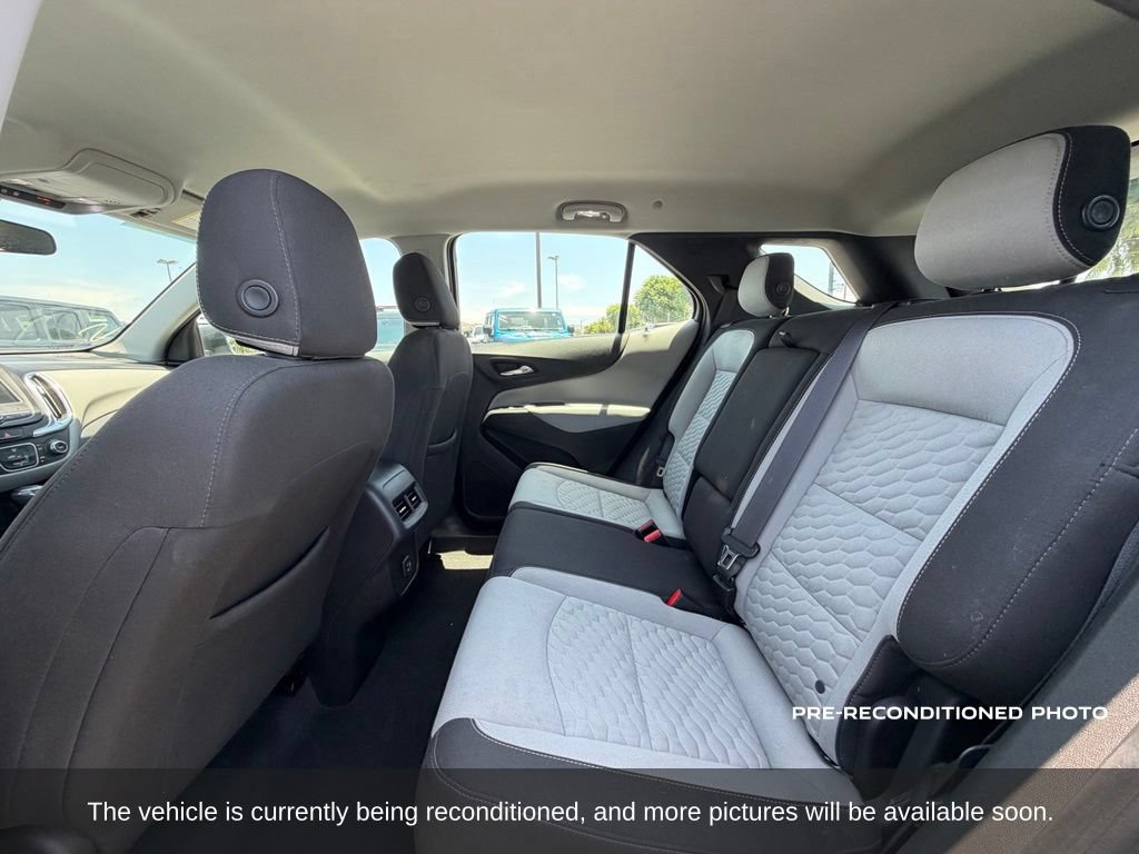 Used 2019 Chevrolet Equinox LS FWD image 12