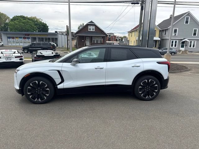 New 2026 Chevrolet Blazer EV RS AWD/4WD image 2