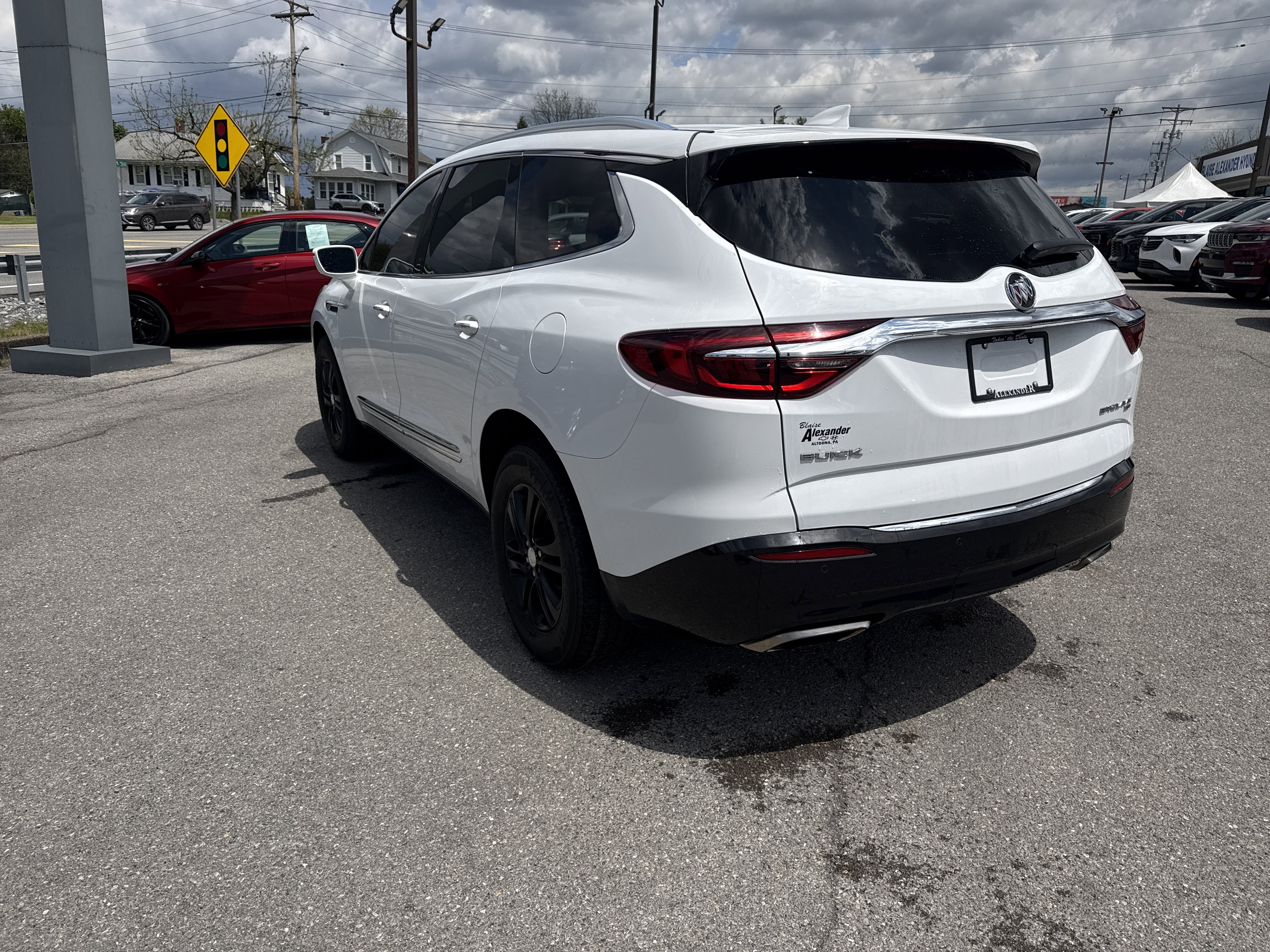Used 2018 Buick Enclave Premium AWD/4WD image 6