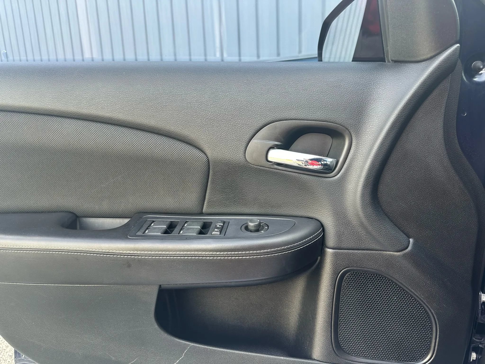 Used 2013 Dodge Avenger SE FWD image 17