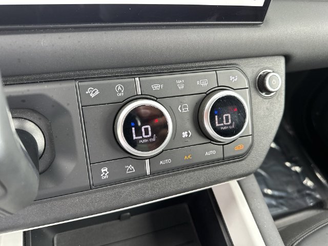 Used 2025 Land Rover Defender 110 S AWD/4WD image 19