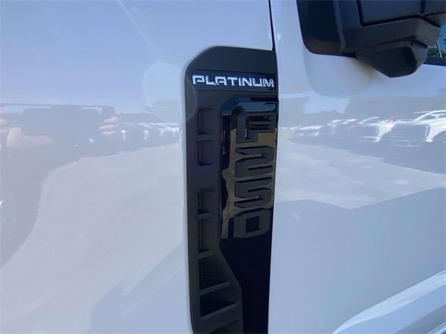 New 2026 Ford F250 4x4 Crew Cab Super Duty image 9