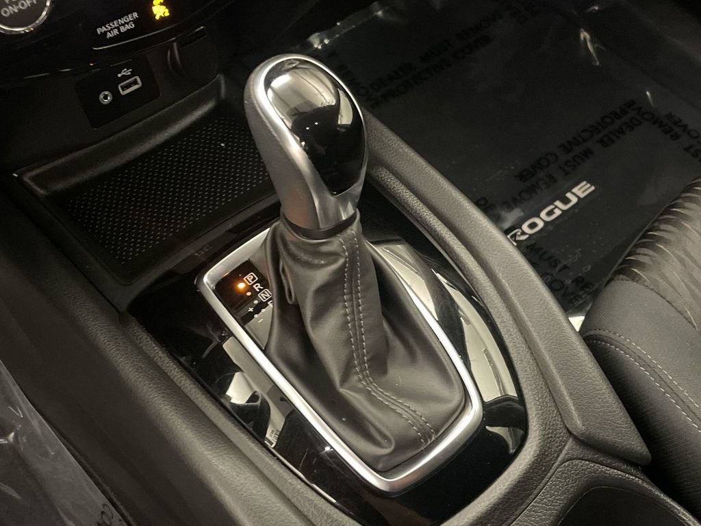 Used 2020 Nissan Rogue S AWD/4WD image 9