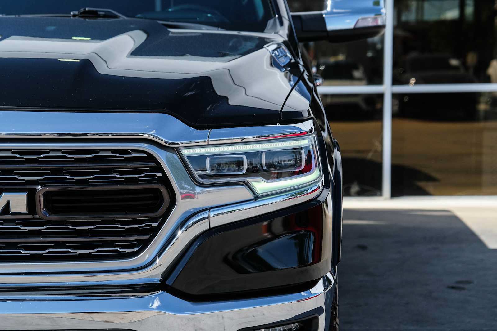 Used 2022 RAM 1500 Limited AWD/4WD image 6
