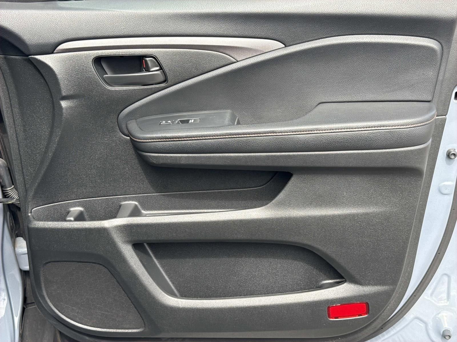 Used 2022 Honda Passport TrailSport image 25